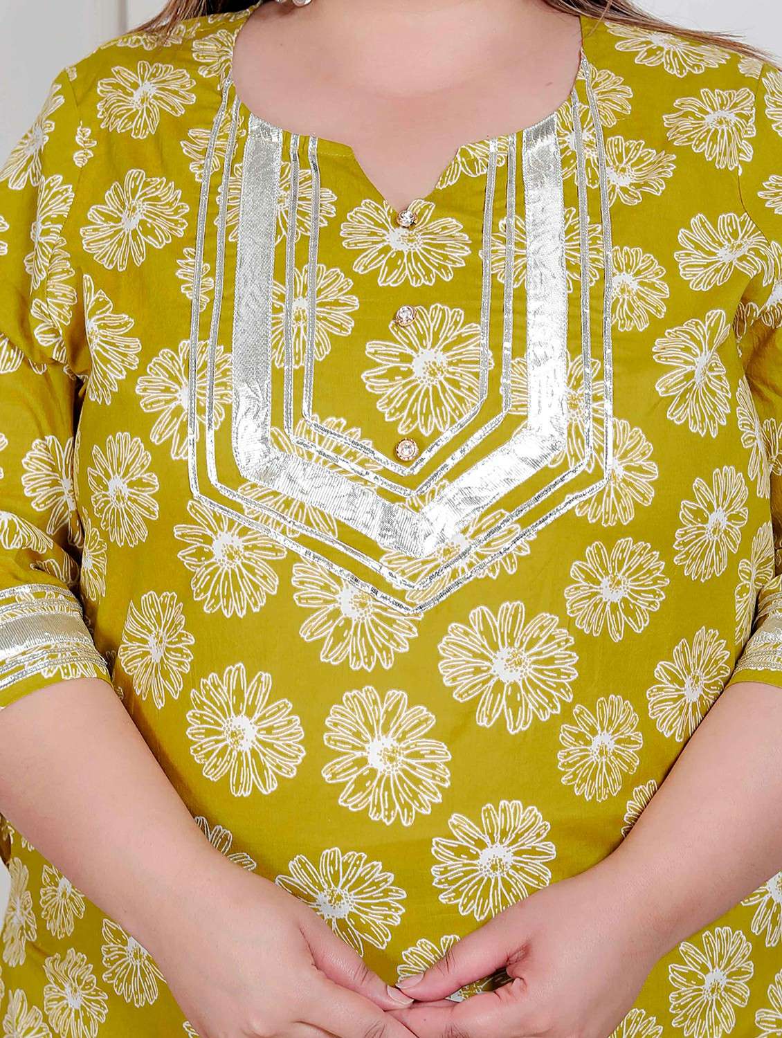 women plus size floral three quarter sleeve kurta palazzo with dupatta set - 22317775 -  Standard Image - 4