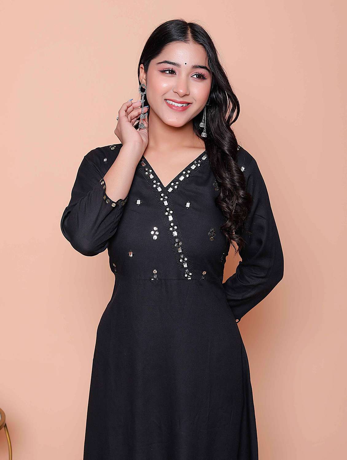 Women Solid With Work Three Quarter Sleeve Kurta Pant Set - 22317787 -  Standard Image - 4