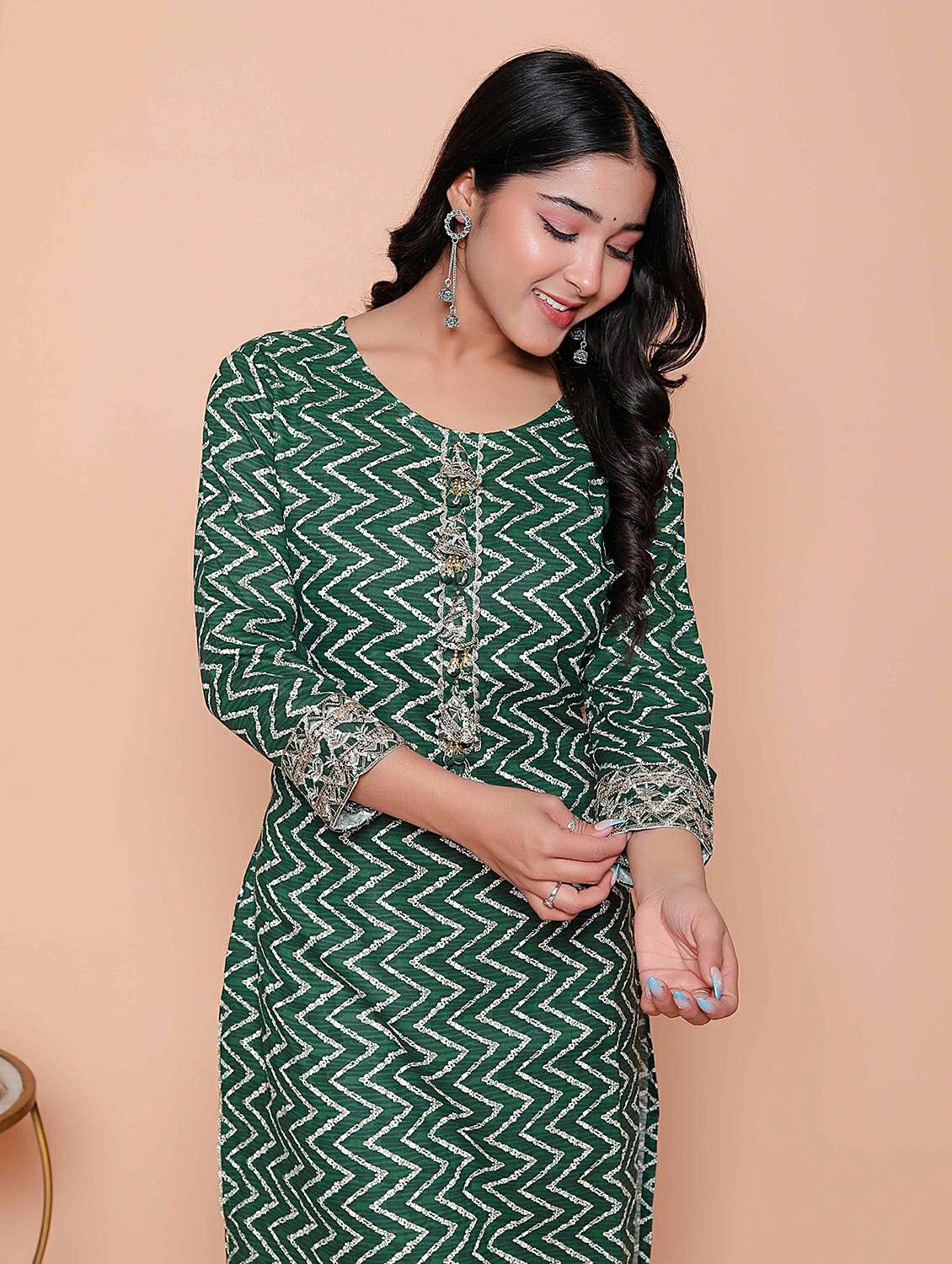 women chevron printed three quarter sleeve straight kurta - 22317797 -  Standard Image - 4