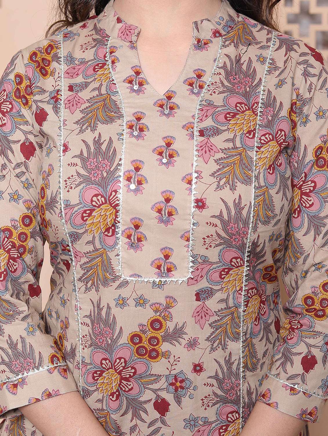 women floral three quarter sleeve kurta palazzo set - 22317812 -  Standard Image - 4