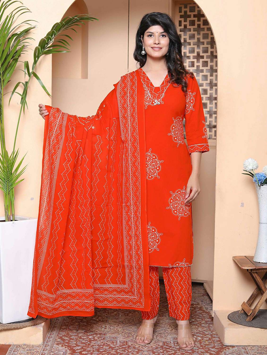 women bandhani three quarter sleeve kurta pant with dupatta set
