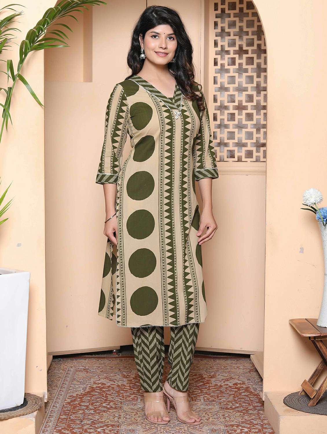 women printed three quarter sleeve kurta pant set - 22317818 -  Standard Image - 1