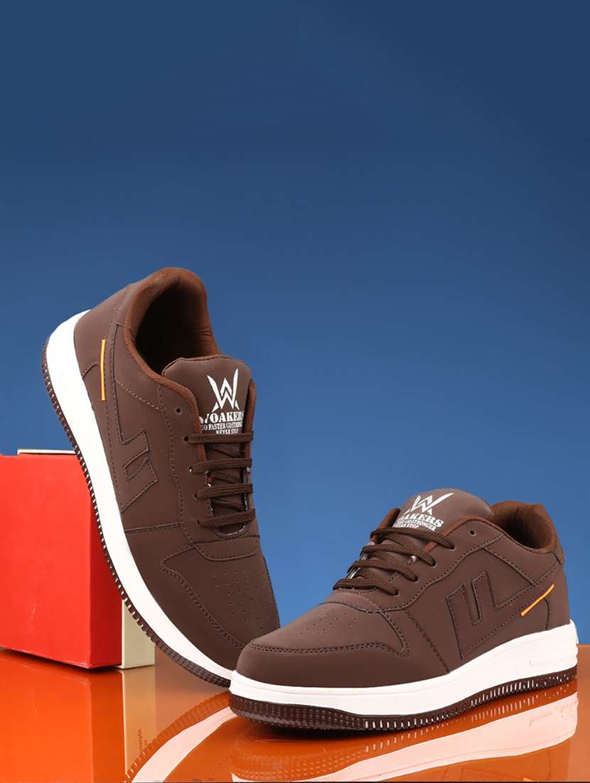 men solid lace up sneaker