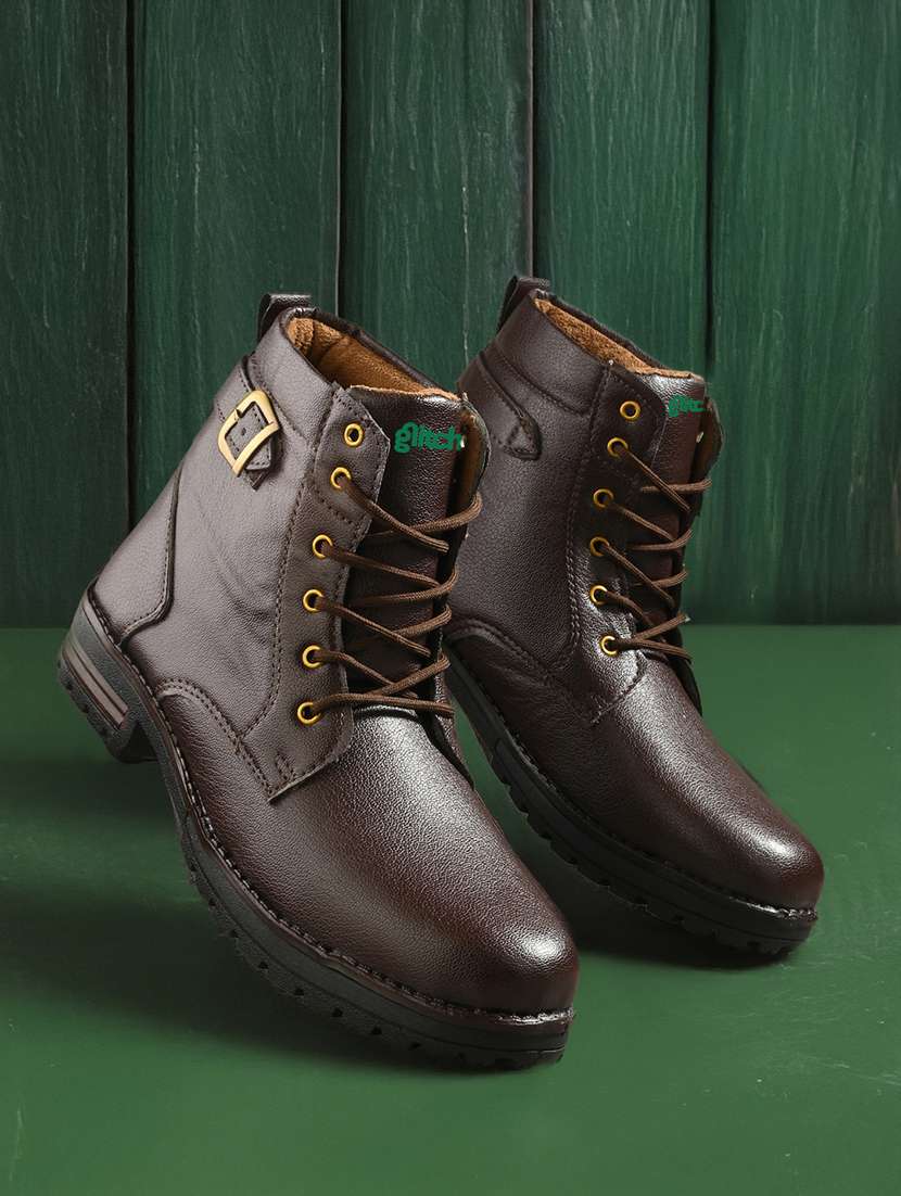 men brown lace up boot