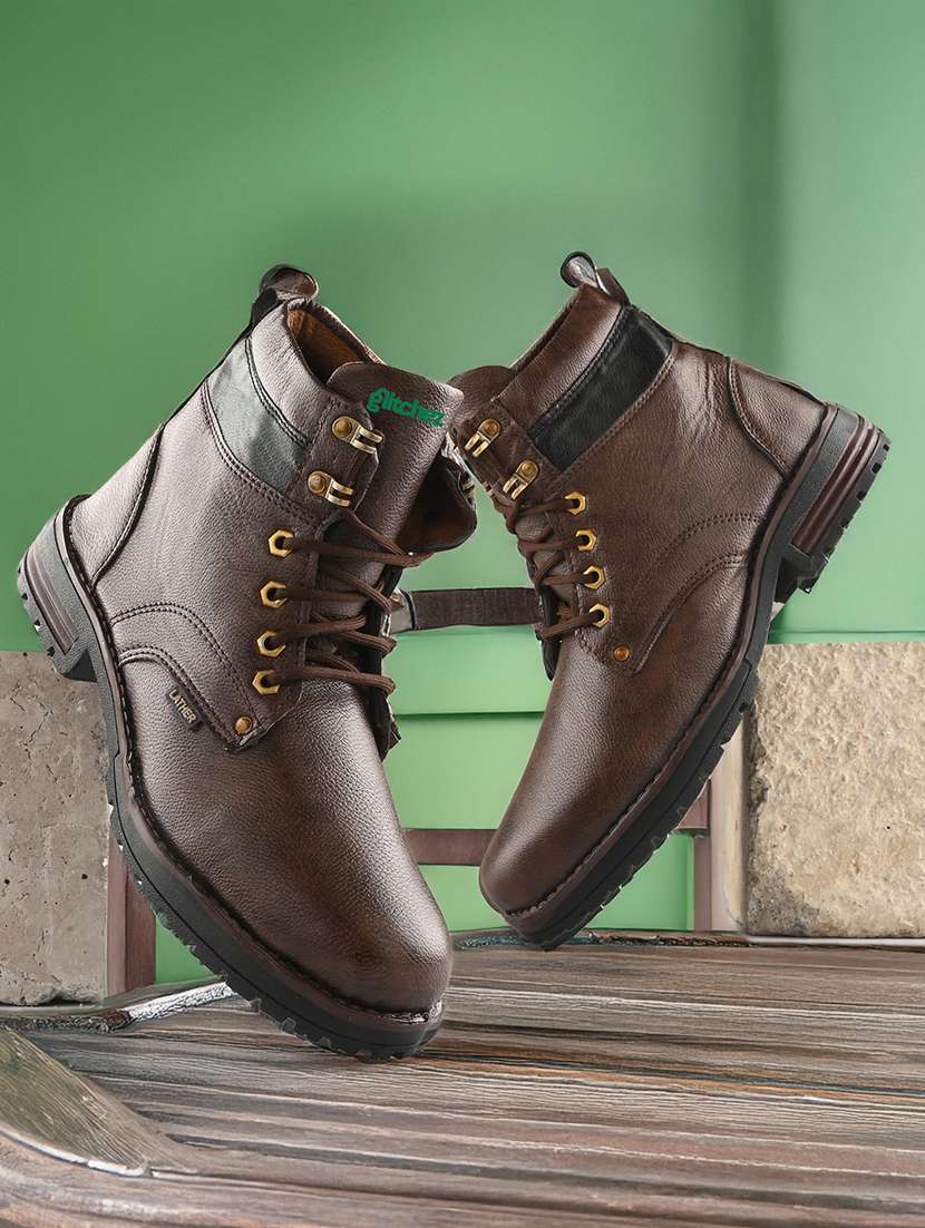 men brown lace up boot