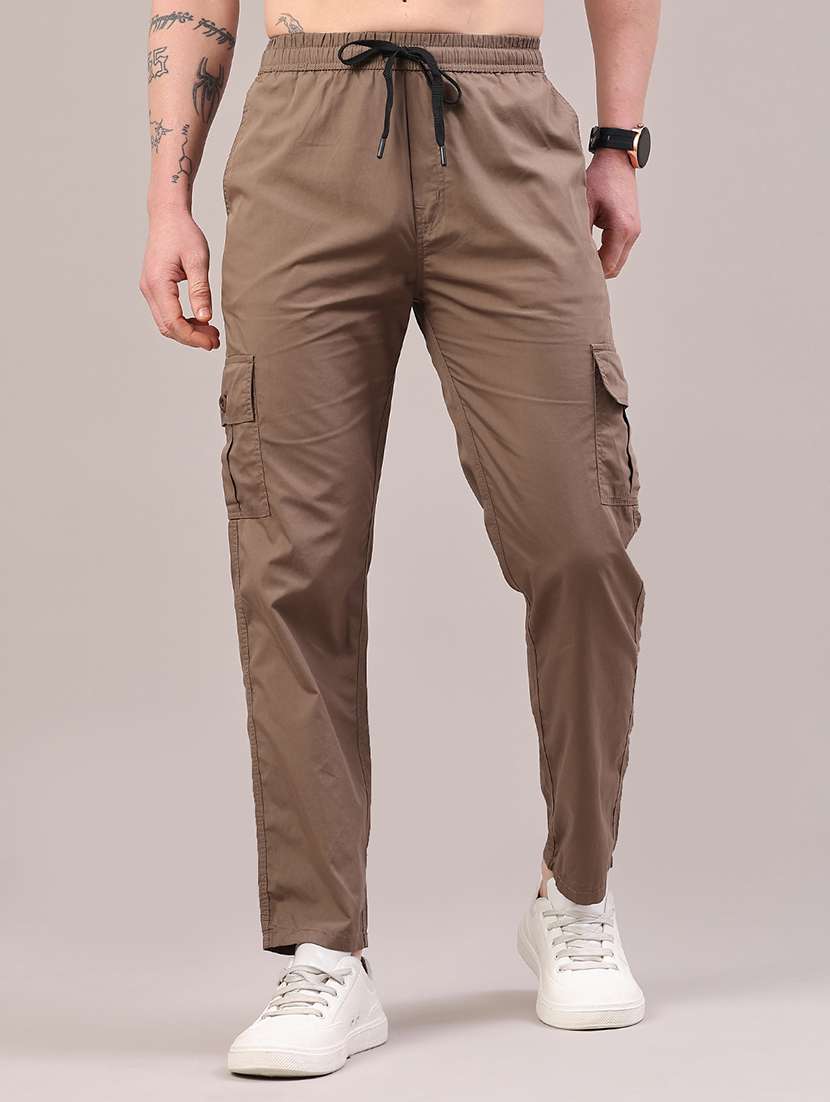 men solid mid rise regular fit cargo 