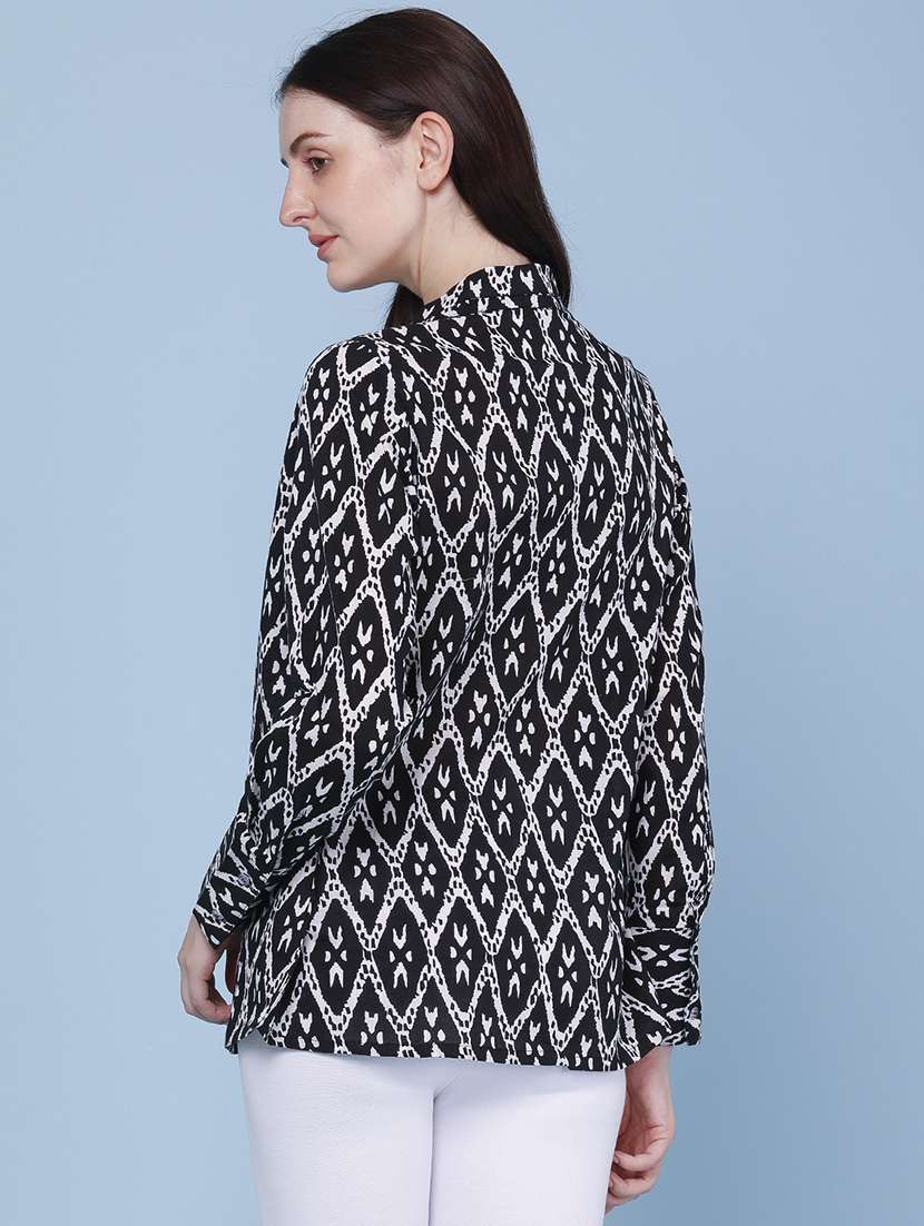 Women Printed Crop Top With Shrug - 22319017 -  Standard Image - 4