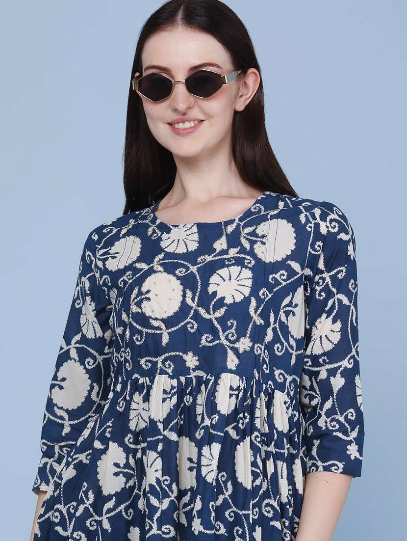 women printed three quarter sleeves kurta and pant set - 22319115 -  Standard Image - 1