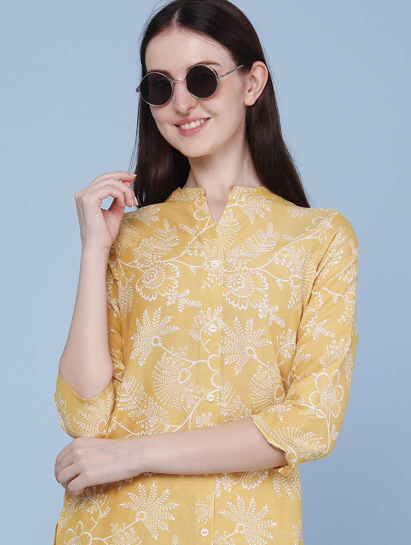 Women Printed Three Quarter Sleeves Kurta And Pant Set - 22319120 -  Standard Image - 1
