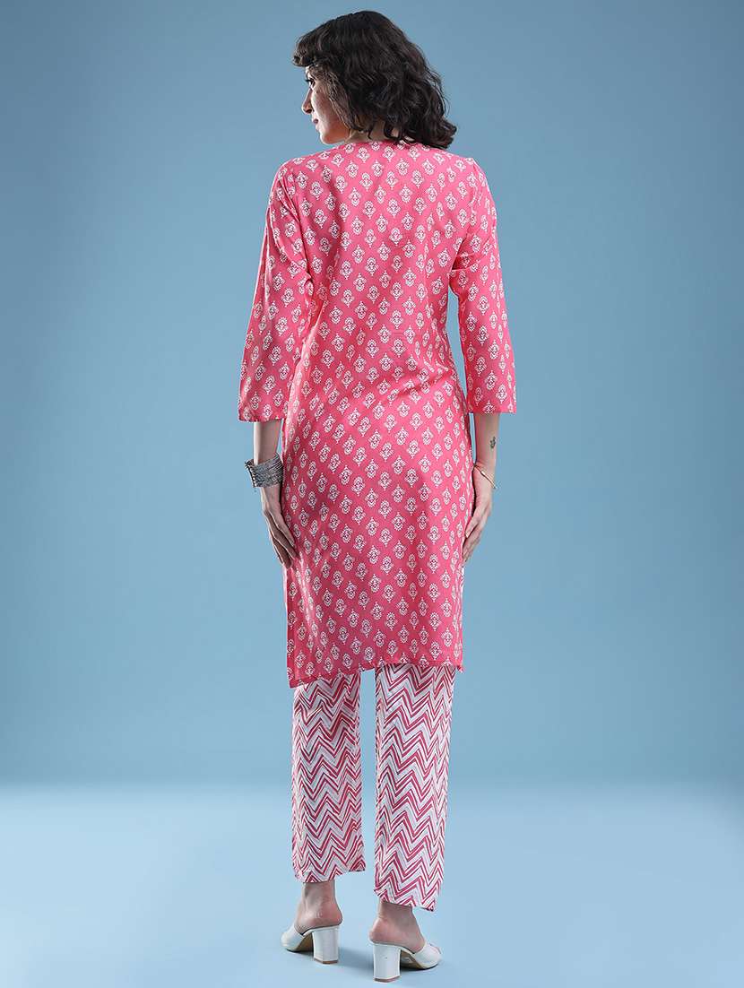 women printed three quarter sleeves kurta pant set - 22319123 -  Standard Image - 4