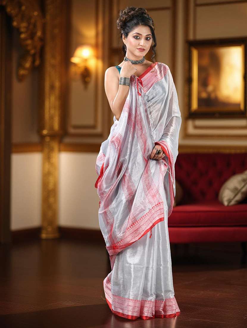 women solid with bordered handloom saree with blouse - 22319570 -  Standard Image - 1