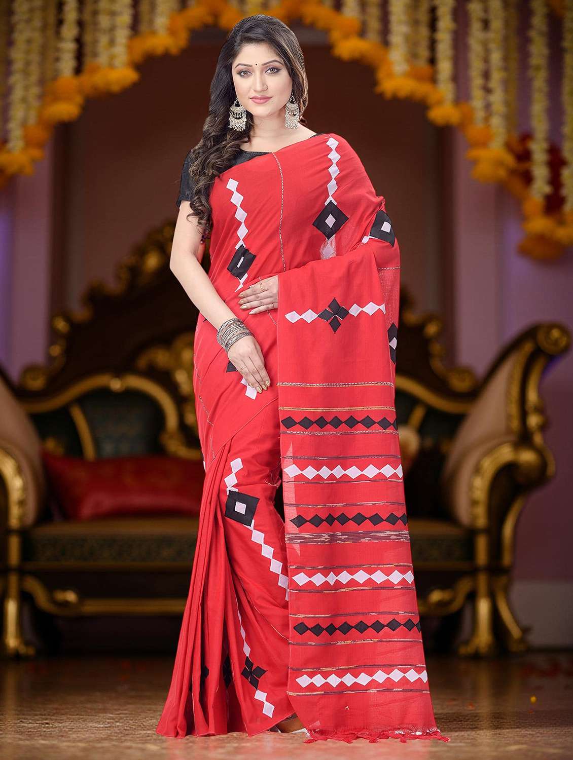 women solid with work handloom saree with blouse