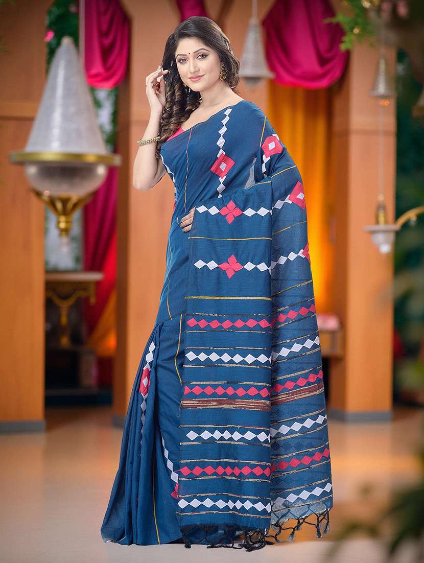 women solid with work handloom saree with blouse - 22319598 -  Standard Image - 4