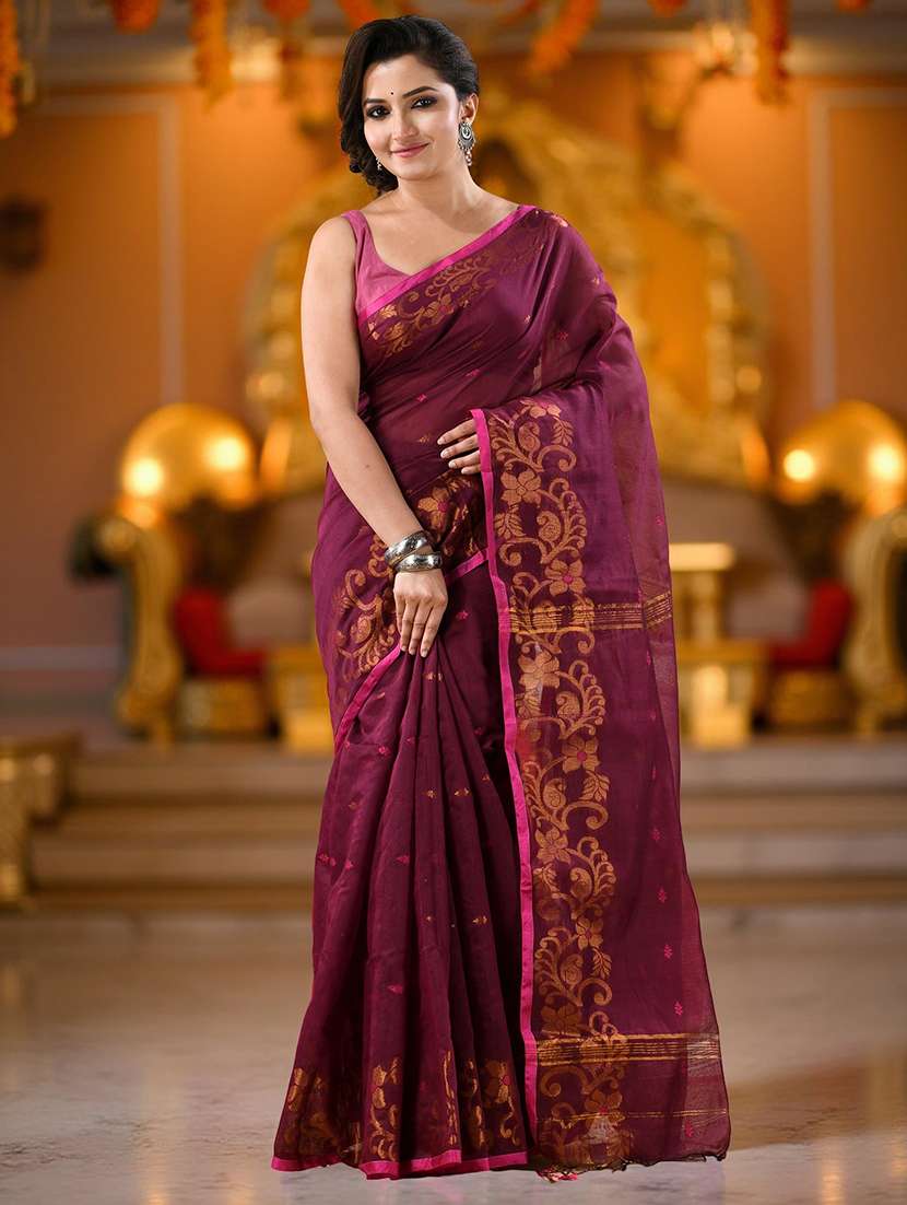 women self design handloom saree with blouse