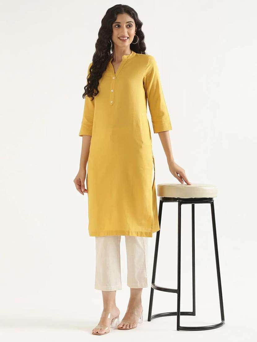 women solid three quarter sleeve straight kurta 