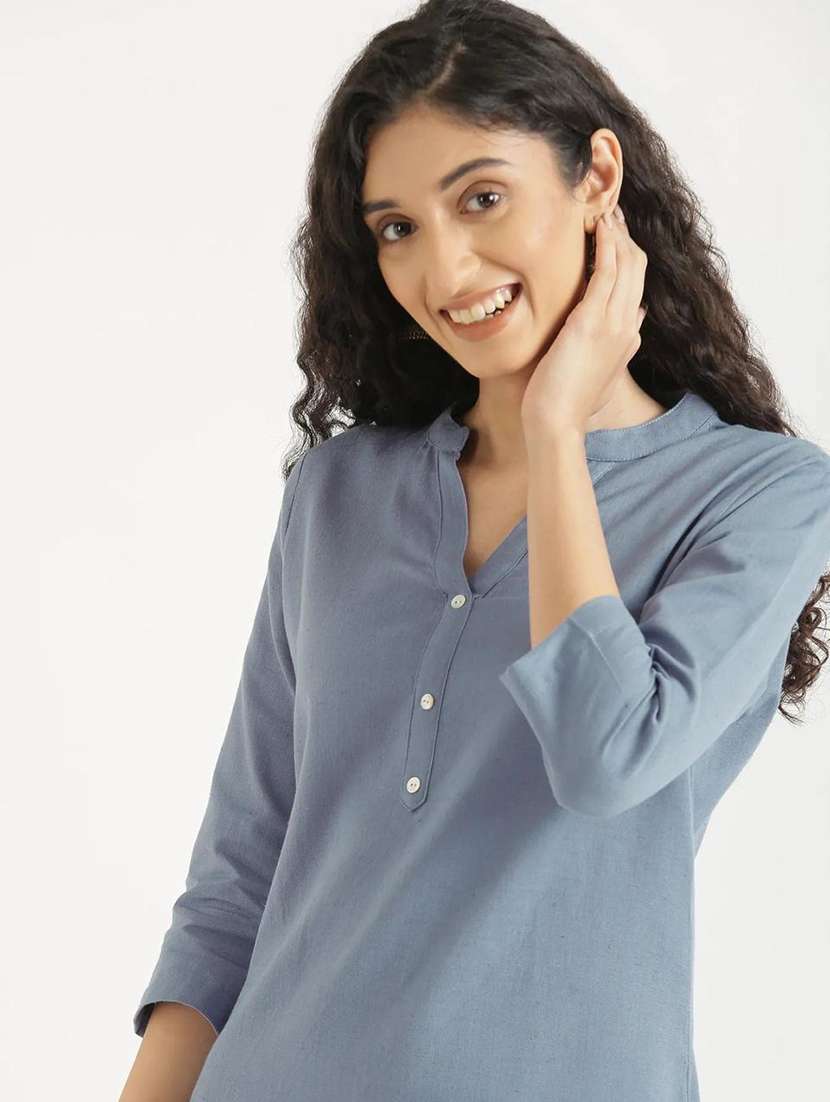 Women Solid Three Quarter Sleeve Straight Kurti - 22319746 -  Standard Image - 1
