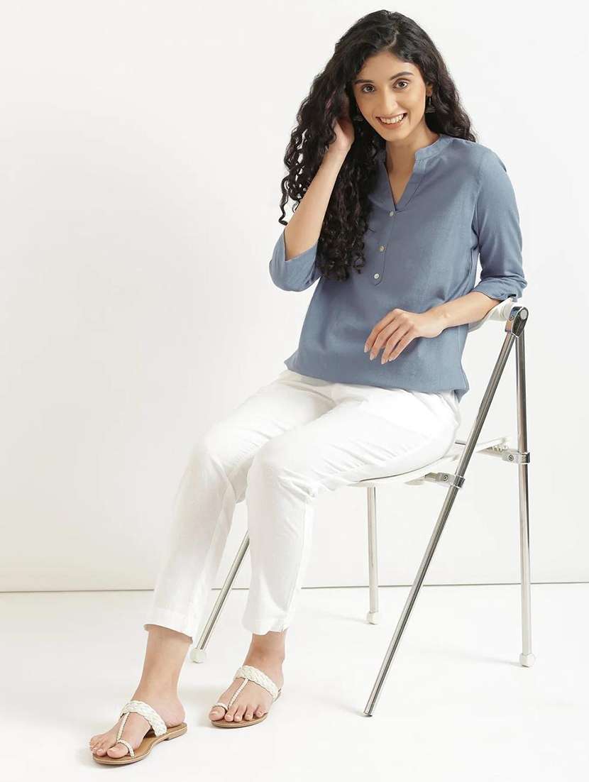 Women Solid Three Quarter Sleeve Straight Kurti - 22319746 -  Standard Image - 6