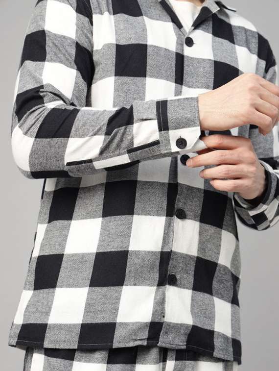 men checkered long sleeve shirt & pyjamas night suit - 22320481 -  Standard Image - 4