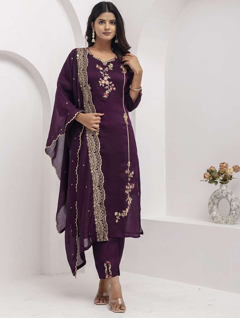 women solid with work three quarter sleeve kurta pant with dupatta set