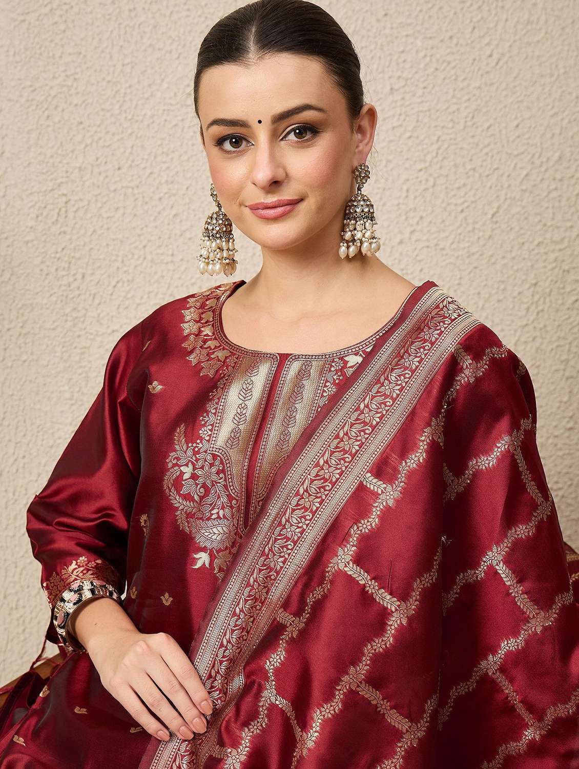 women self design three quarter sleeve kurta pant with dupatta set - 22322149 -  Standard Image - 4