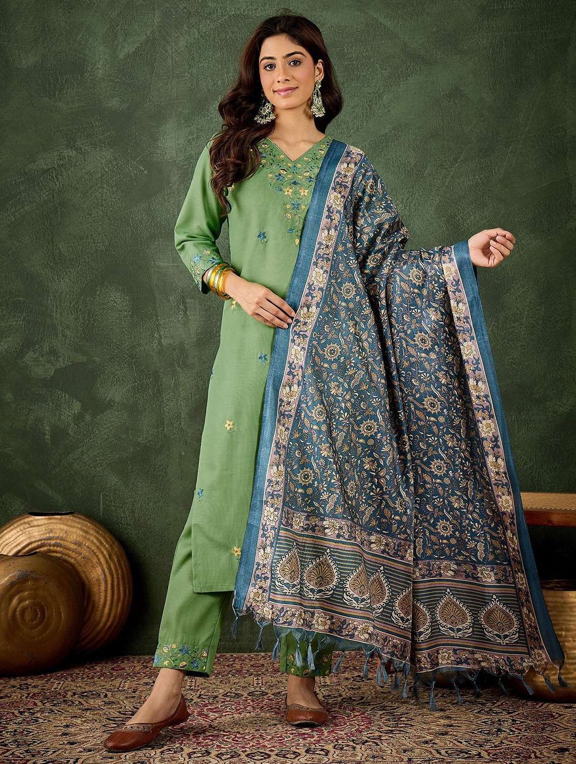 women solid with work three quarter sleeve kurta pant with dupatta set