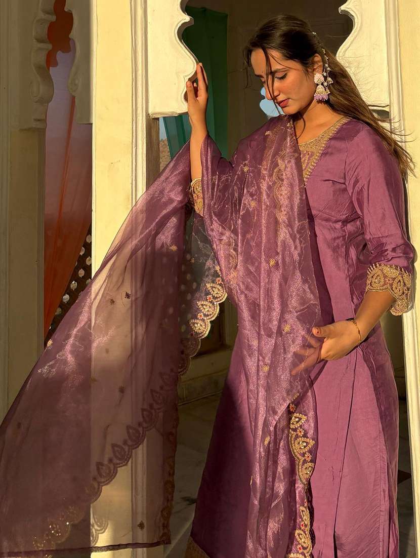 women solid with work three quarter sleeve kurta pant with dupatta set - 22322162 -  Standard Image - 4
