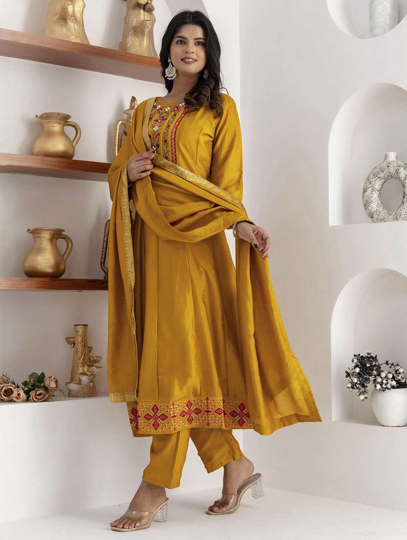 women solid with work three quarter sleeve kurta pant with dupatta set - 22322231 -  Standard Image - 1