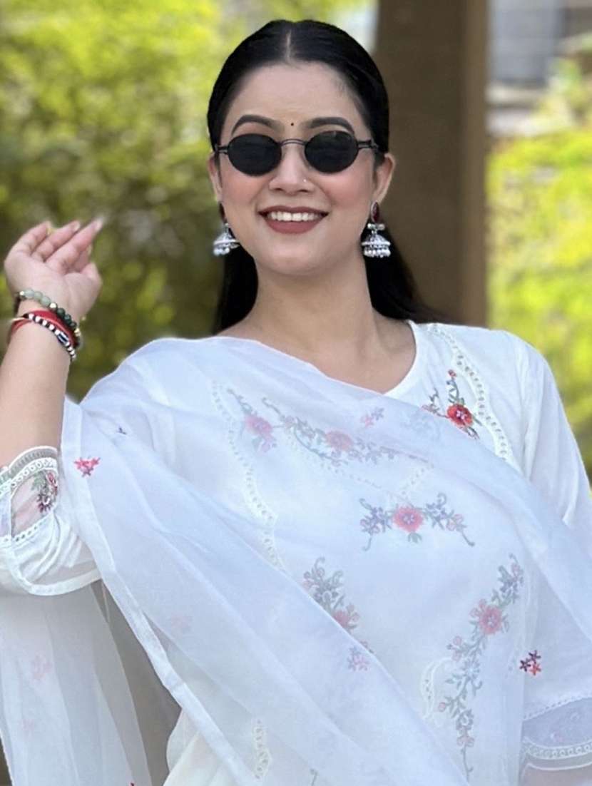 women solid with work three quarter sleeve kurta pant with dupatta set - 22322270 -  Standard Image - 4