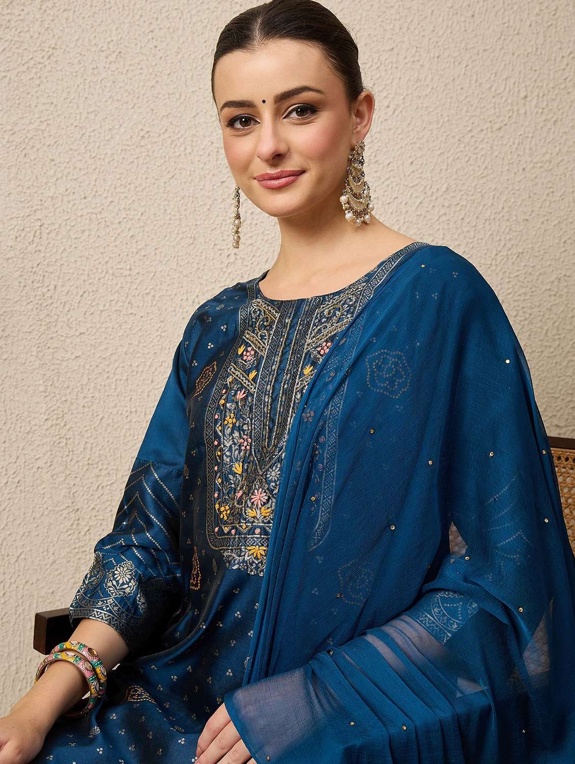 women self design three quarter sleeve kurta pant with dupatta set - 22322272 -  Standard Image - 4