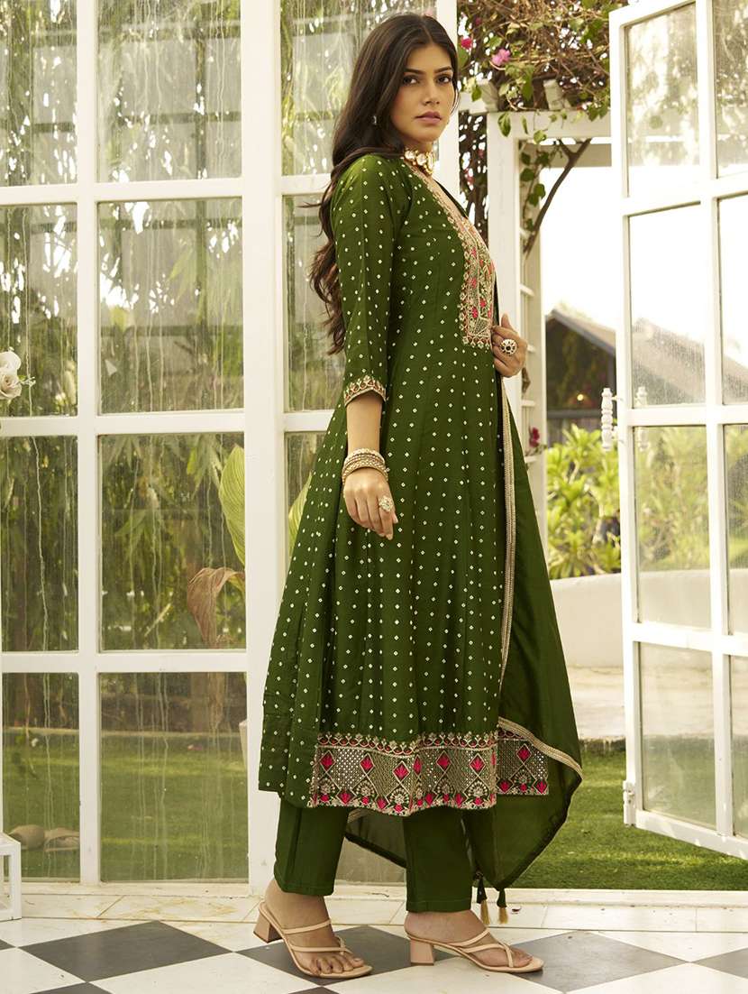 Women Printed Three Quarter Sleeve Kurta Pant With Dupatta Set - 22322301 -  Standard Image - 1