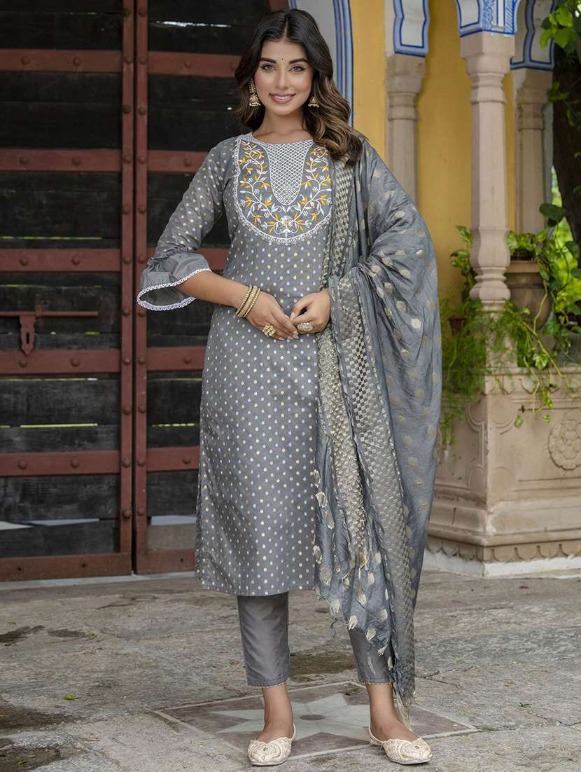 women self design three quarter sleeve kurta pant with dupatta set
