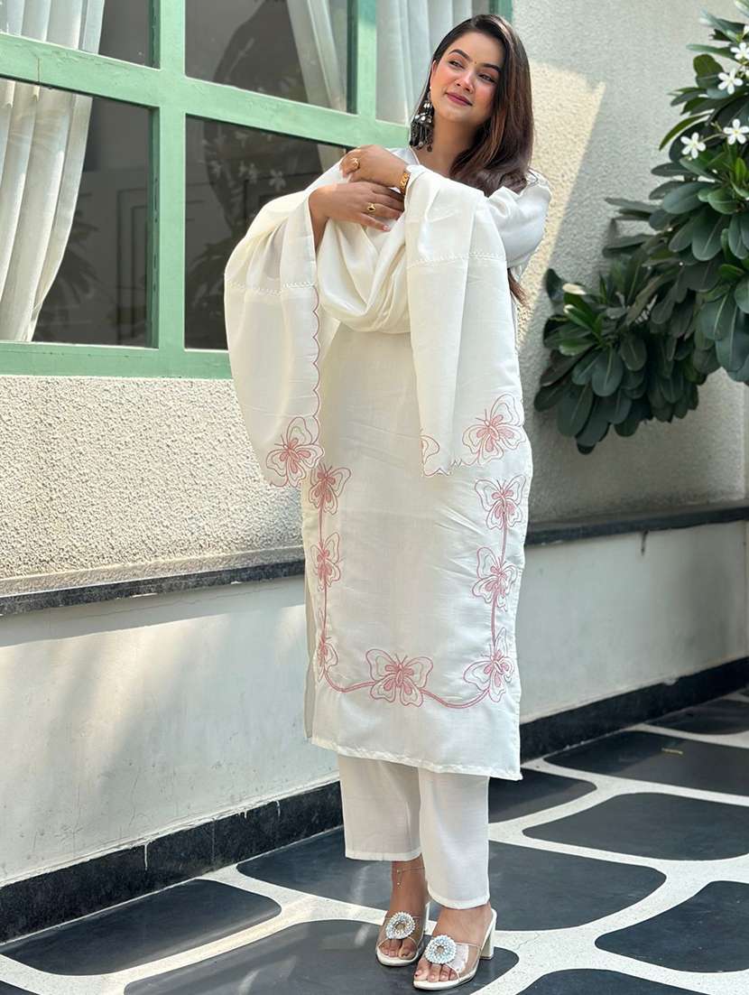 women solid with work three quarter sleeve kurta pant with dupatta set - 22322329 -  Standard Image - 4