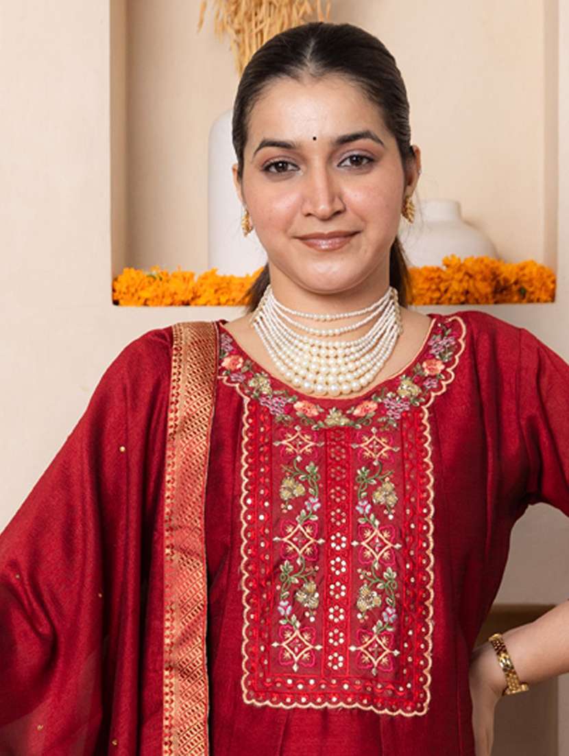 women solid with work three quarter sleeve kurta pant with dupatta set - 22322346 -  Standard Image - 4