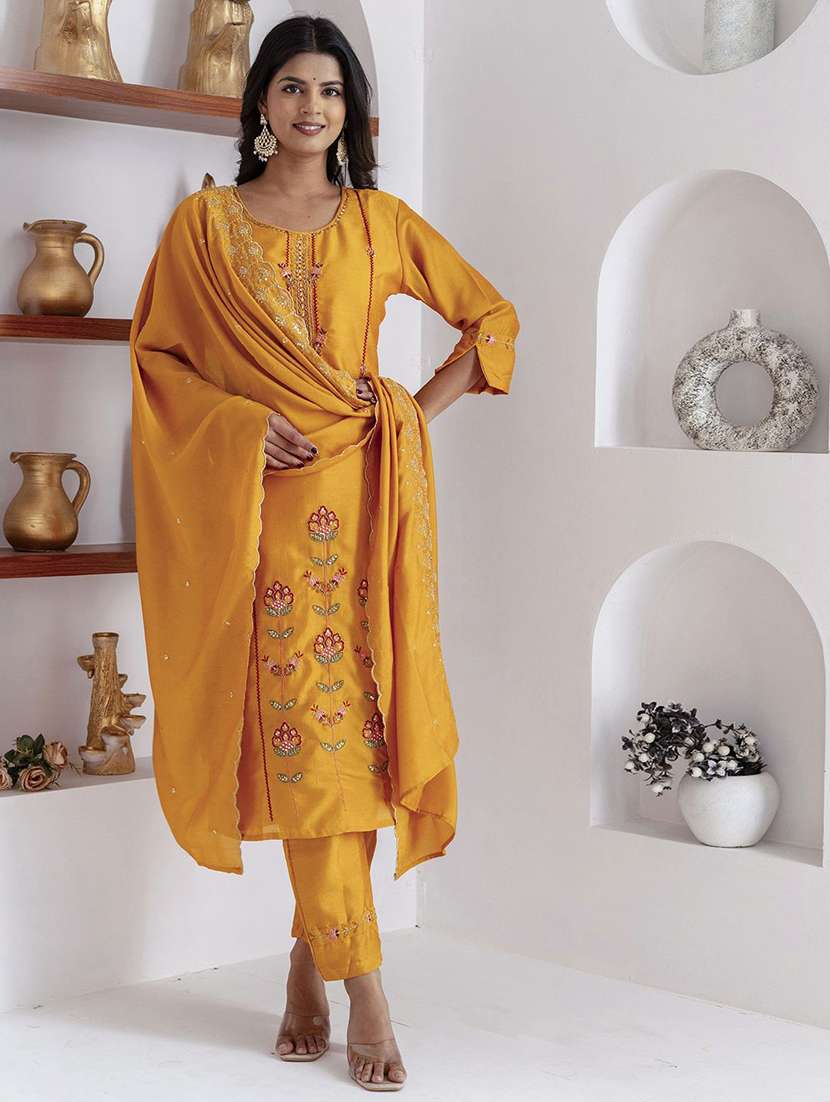 women solid with work three quarter sleeve kurta pant with dupatta set