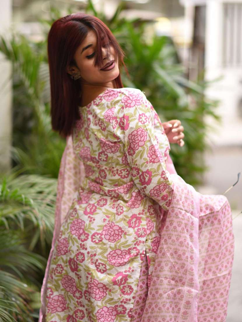 women floral three quarter sleeve kurta pant with dupatta set - 22322381 -  Standard Image - 4
