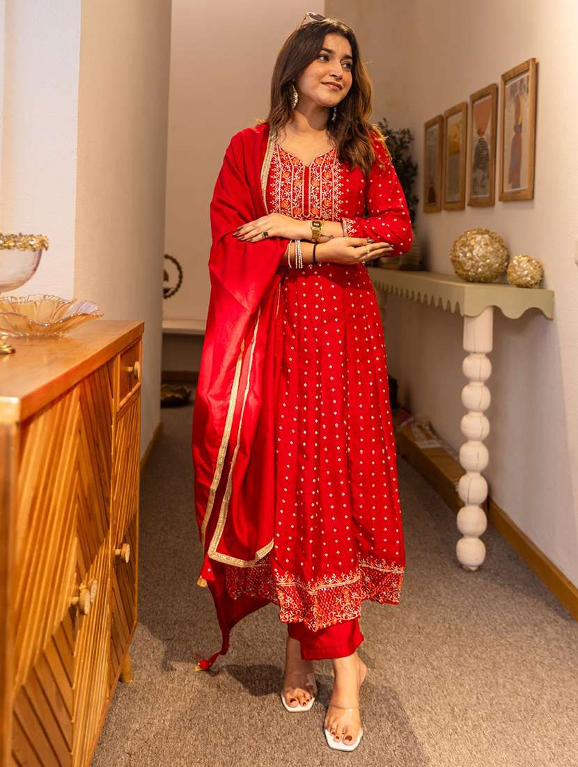 women printed three quarter sleeve kurta pant with dupatta set - 22322411 -  Standard Image - 1