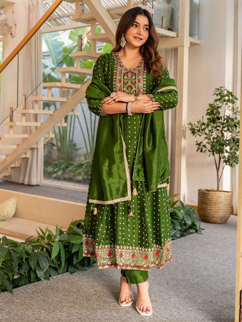 women printed three quarter sleeve kurta pant with dupatta set - 22322427 -  Standard Image - 1