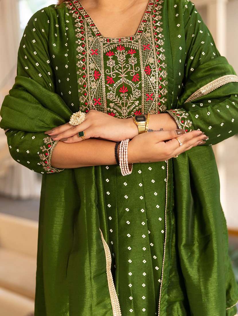 women printed three quarter sleeve kurta pant with dupatta set - 22322427 -  Standard Image - 4