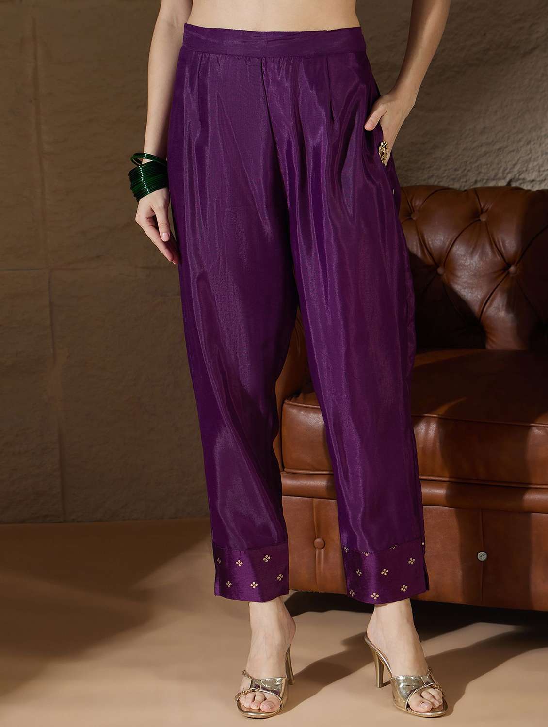 women printed v neck kurta pant with dupatta set - 22322436 -  Standard Image - 4