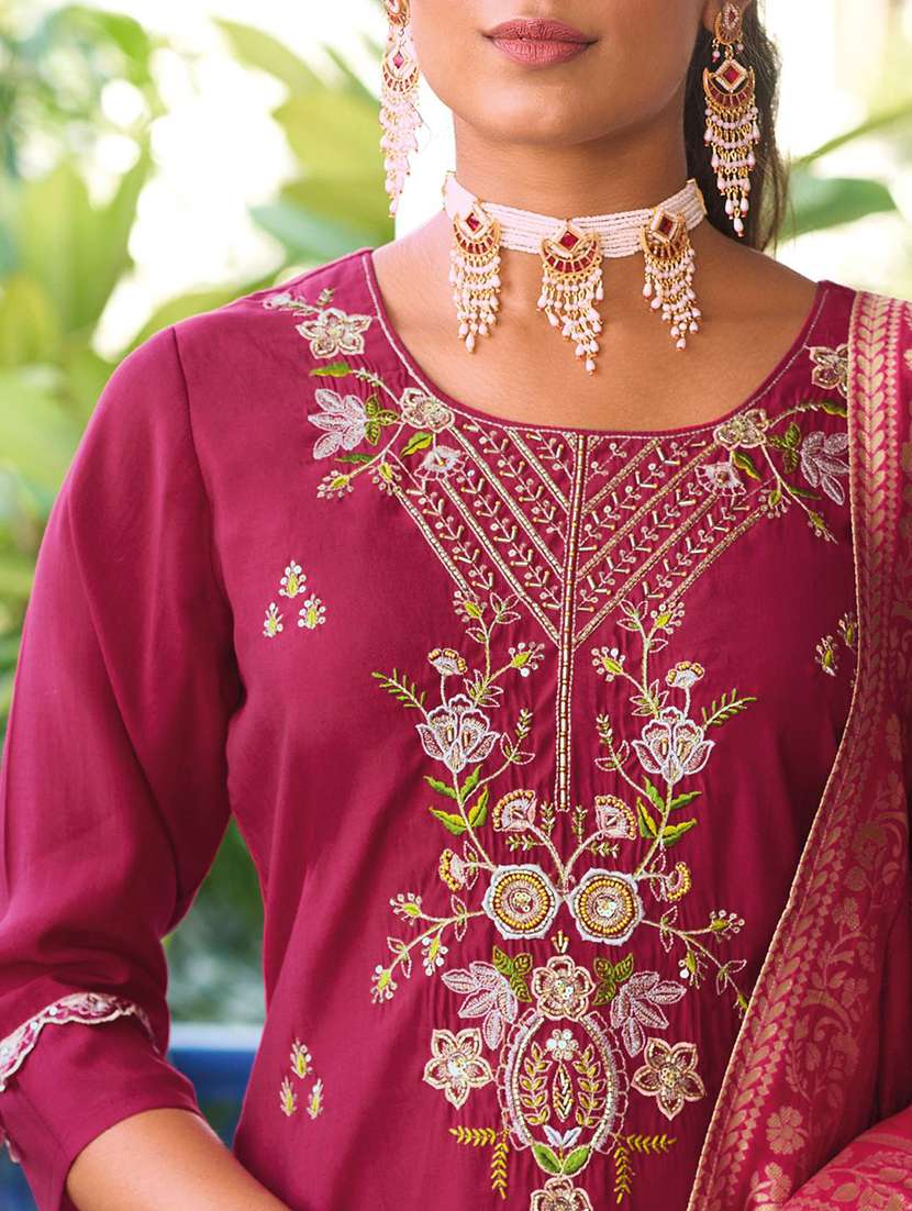 Pink Silk Blend Kurta Pant Set - 22322504 -  Standard Image - 4