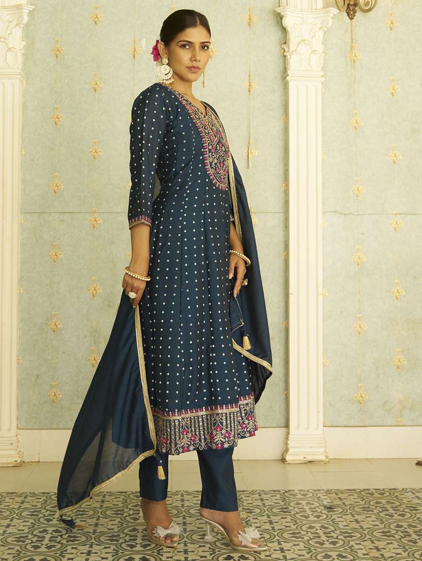 women printed three quarter sleeve kurta pant with dupatta set - 22322536 -  Standard Image - 1
