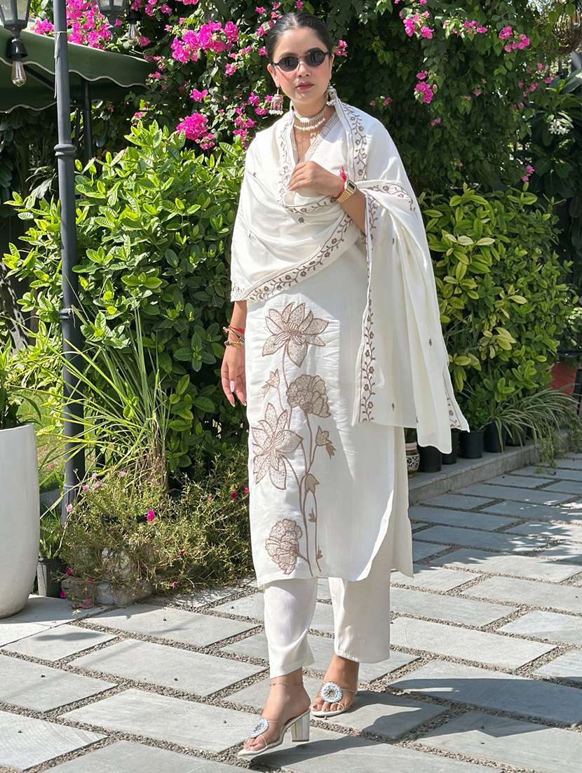 women solid with work three quarter sleeve kurta pant with dupatta set - 22322570 -  Standard Image - 1