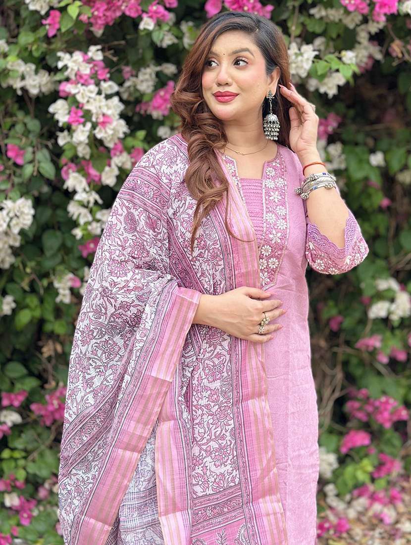 women solid with work three quarter sleeve kurta pant with dupatta set - 22322588 -  Standard Image - 4