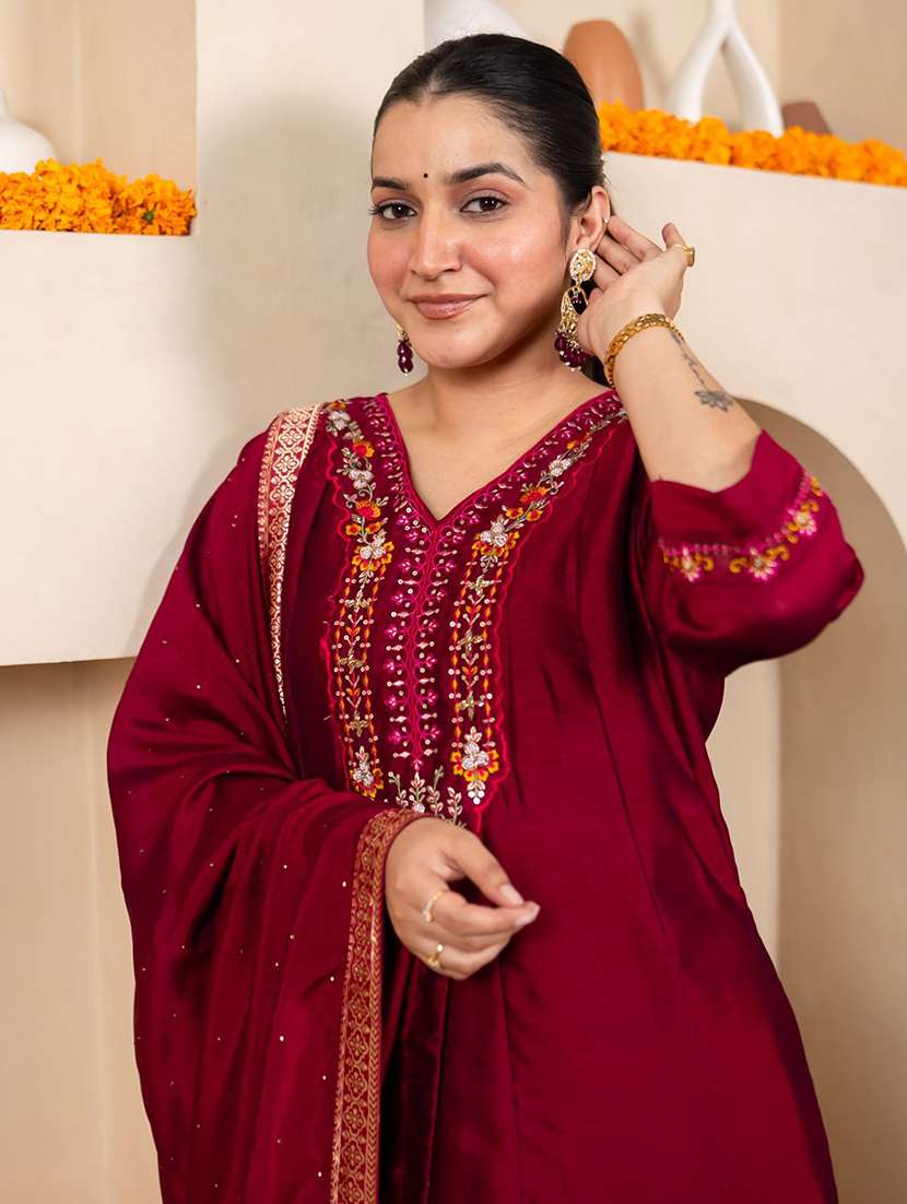 women solid with work three quarter sleeve kurta pant with dupatta set - 22322594 -  Standard Image - 4