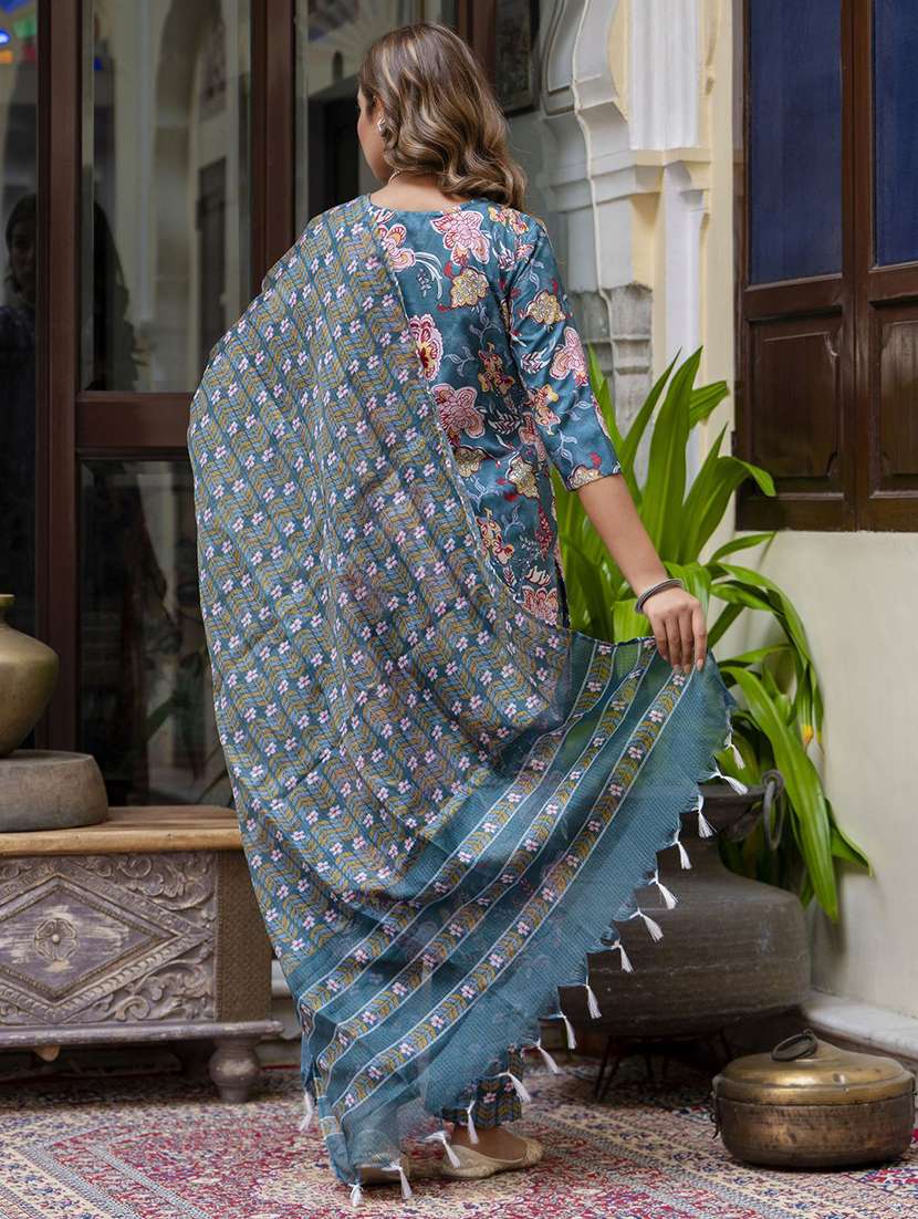 Women Floral Three Quarter Sleeve Kurta Pant With Dupatta Set - 22322873 -  Standard Image - 1