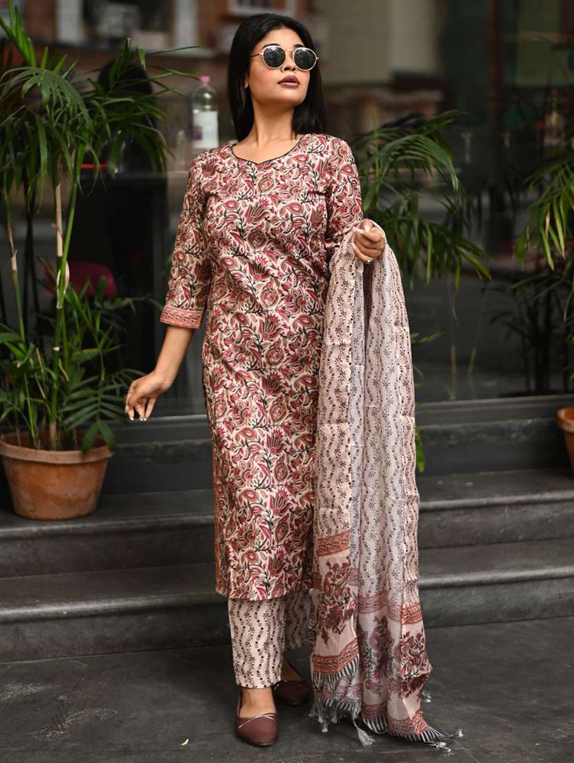 women floral three quarter sleeve kurta pant with dupatta set - 22322875 -  Standard Image - 1