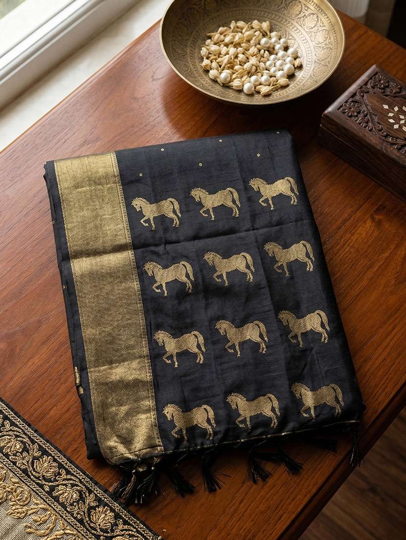 women self design bordered saree with blouse - 22322937 -  Standard Image - 4