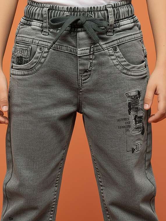 boys solid mid rise jeans - 22323263 -  Standard Image - 4