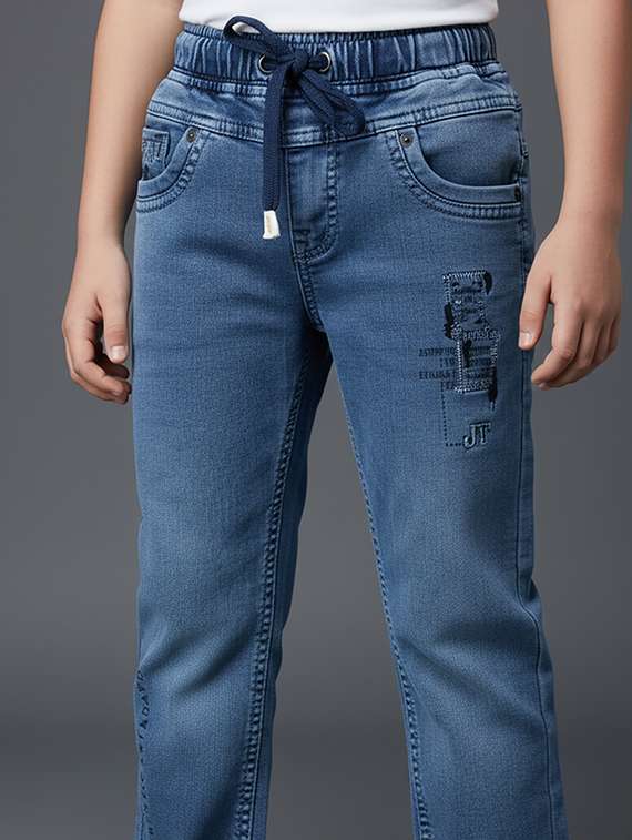 boys solid mid rise jeans - 22323266 -  Standard Image - 4