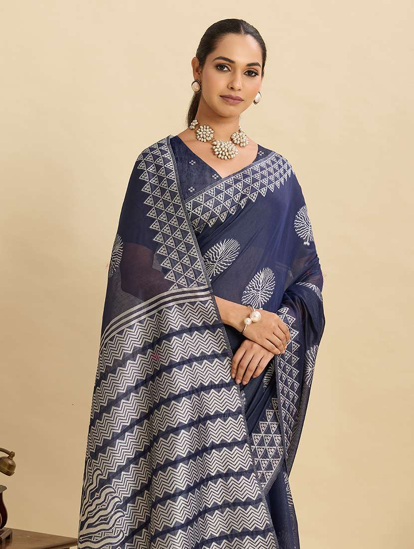 women self design bordered saree with blouse - 22324041 -  Standard Image - 4